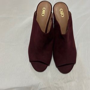 Burgundy CATO heels never been worn